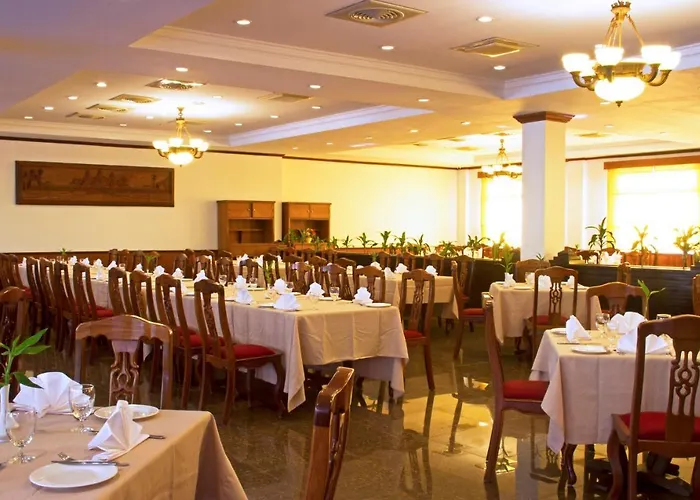 Hotel Angkor Howard